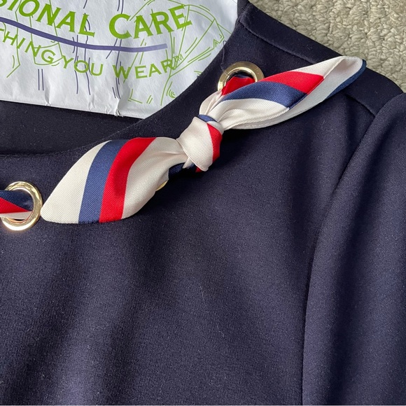 NWOT Women's Talbots Ponte Fit & Flare Dress size 10 Petite in Navy - Picture 4 of 6